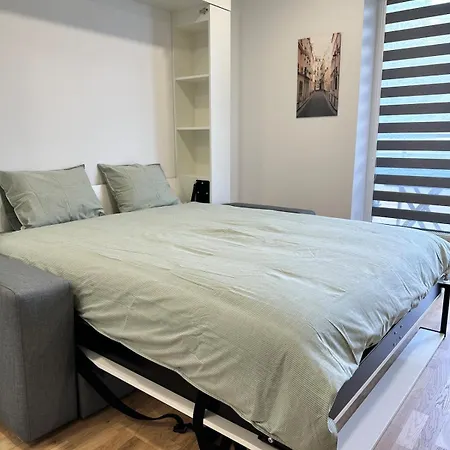 Apartment Brand New Ozo Life 2